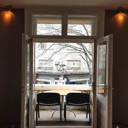 Vintage Private In The Heart Of The Downtown Pensionat Sofia